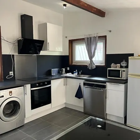 Maison Toute Equipee A La Varenne بيت للعطل